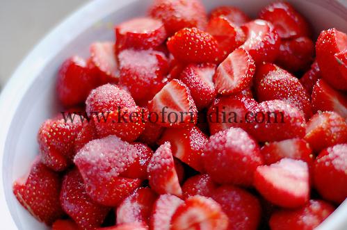 Chopped strawberries Keto For India
