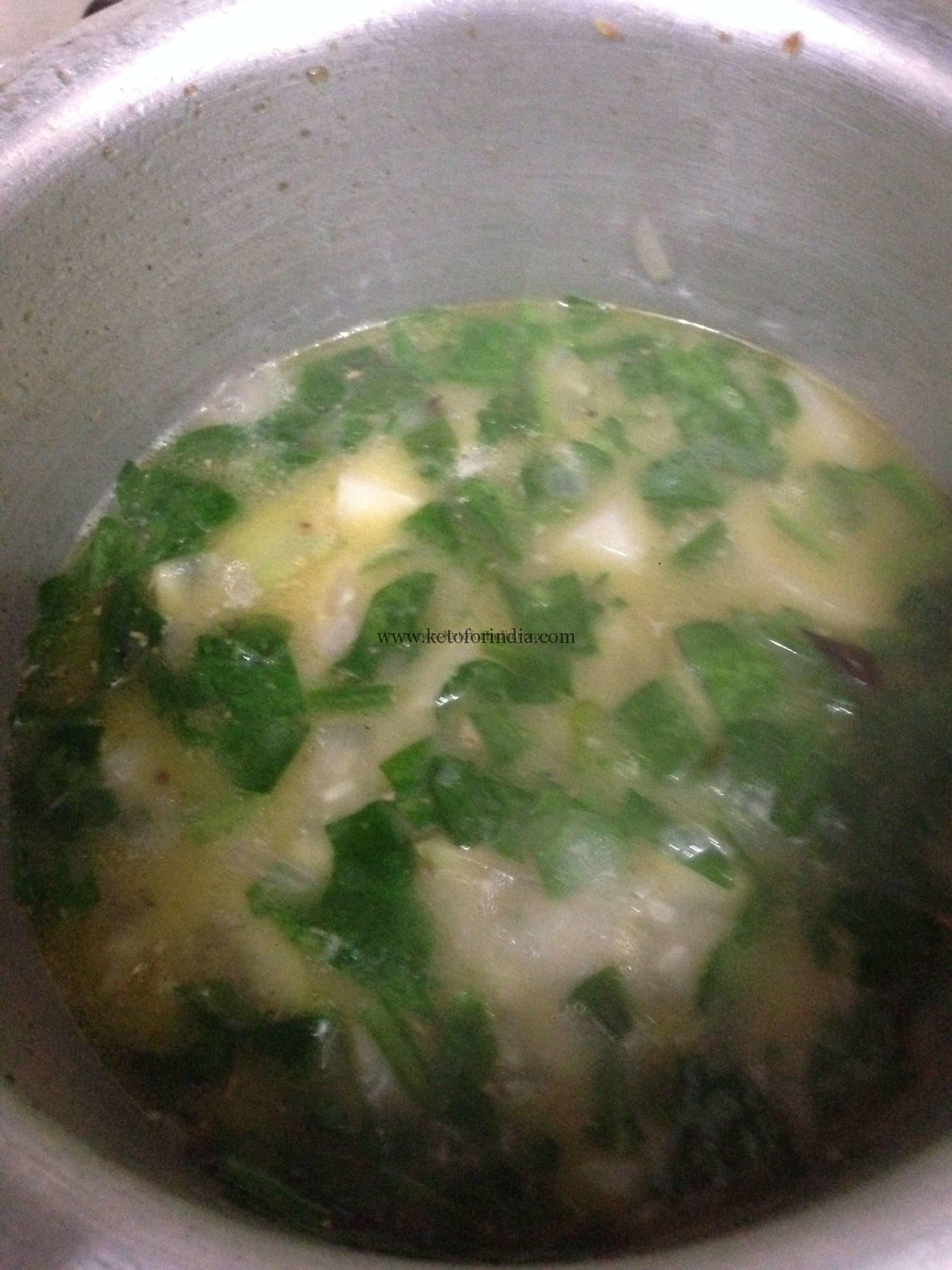 Low-carb Keto Vegetarian Soup