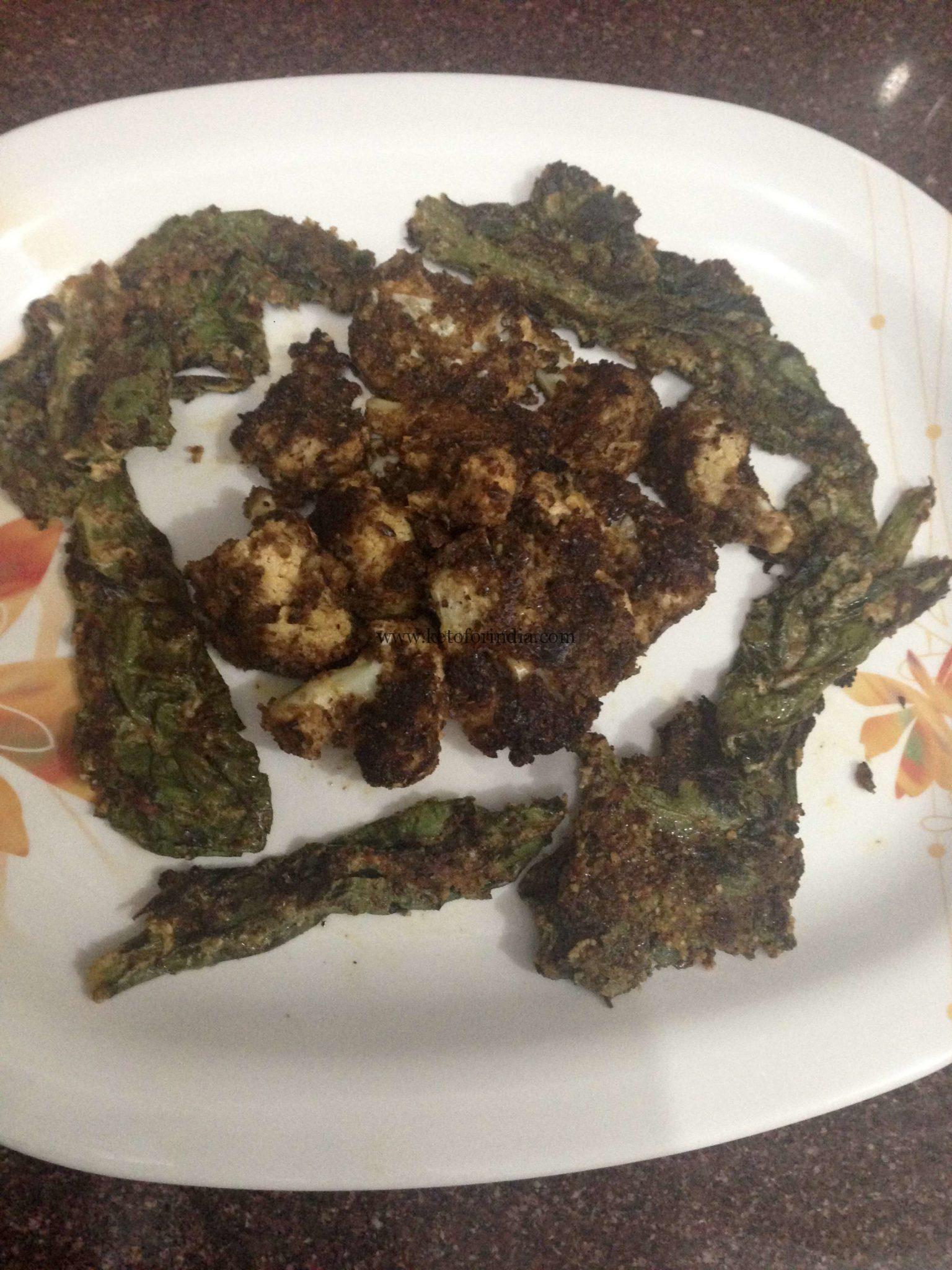Keto Cauliflower and Spinach Pakora/ Fritters