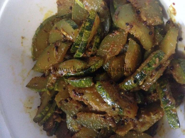 Keto Spicy Zucchini Hindi