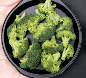 Blanched Broccoli with Salt and Pepper